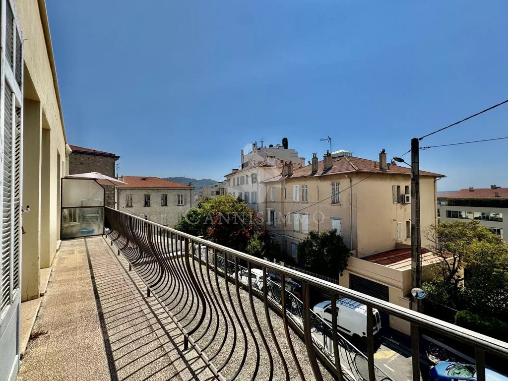 Achat appartement à vendre 3 pièces 70 m² - Cannes