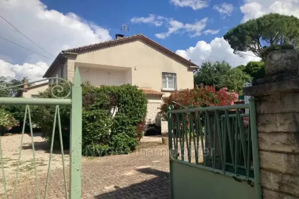 Achat maison à vendre 3 chambres 140 m² - Vaison-la-Romaine