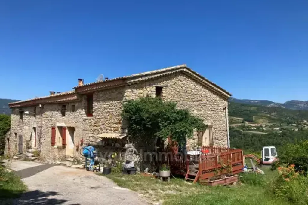 Achat maison à vendre 2 chambres 260 m² - Les Pilles