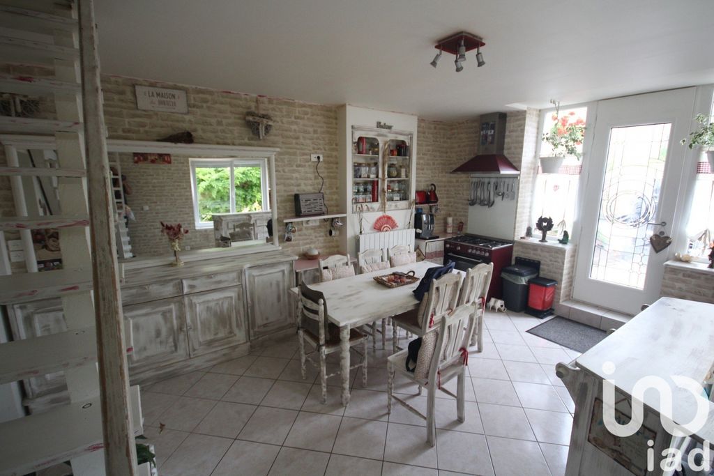 Achat maison à vendre 3 chambres 120 m² - Saint-Savinien