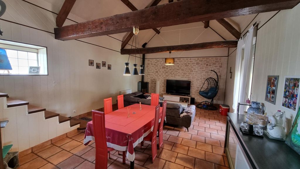 Achat maison à vendre 3 chambres 134 m² - Marcenat