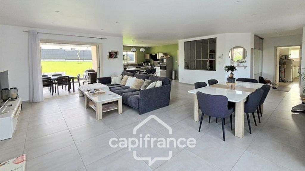 Achat maison à vendre 2 chambres 118 m² - Beaumont-sur-Grosne