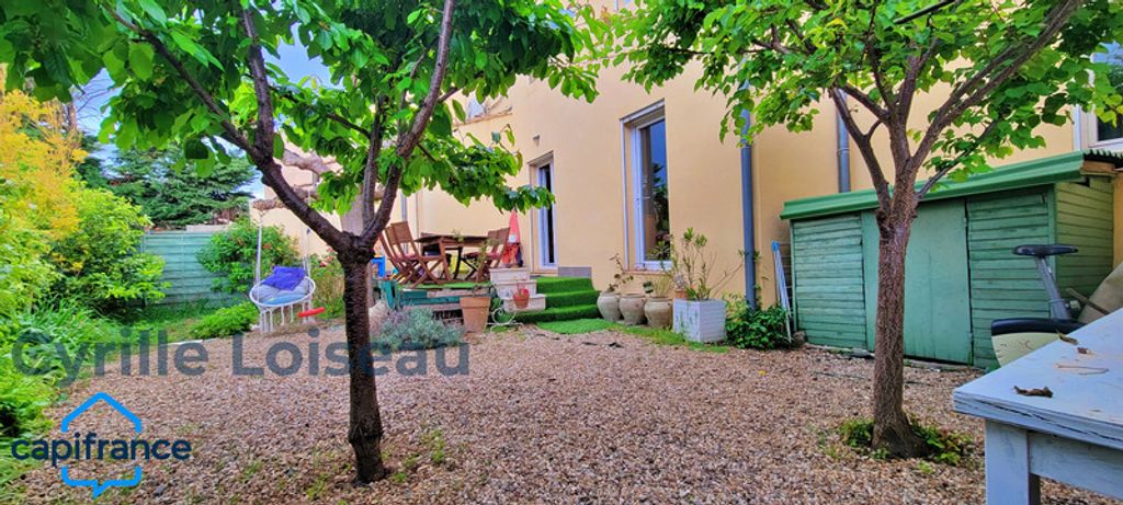 Achat maison à vendre 6 chambres 195 m² - Nîmes