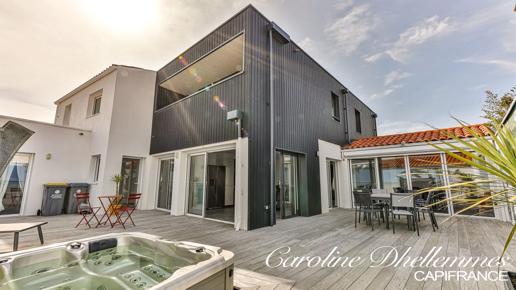 Achat maison à vendre 4 chambres 263 m² - Les Sables-d'Olonne