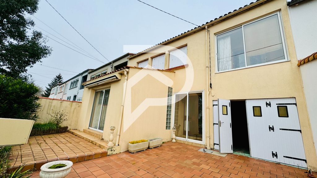 Achat maison à vendre 4 chambres 98 m² - La Roche-sur-Yon