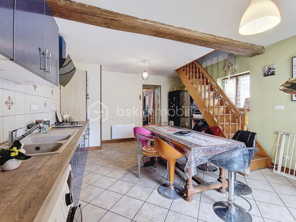 Achat maison à vendre 2 chambres 83 m² - Pierre-de-Bresse