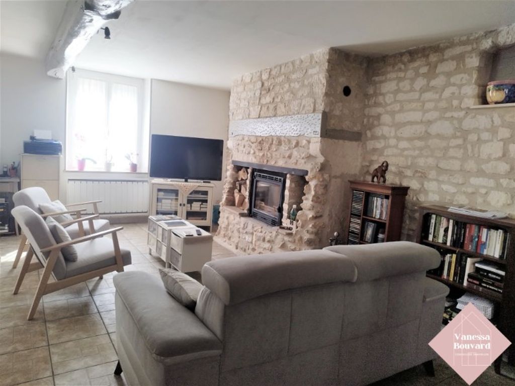 Achat maison à vendre 3 chambres 124 m² - Compiègne