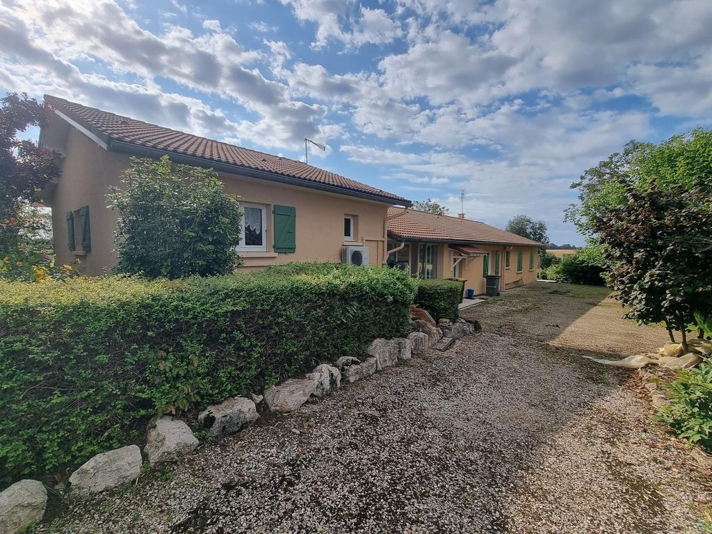 Achat maison à vendre 4 chambres 175 m² - Montrevel-en-Bresse