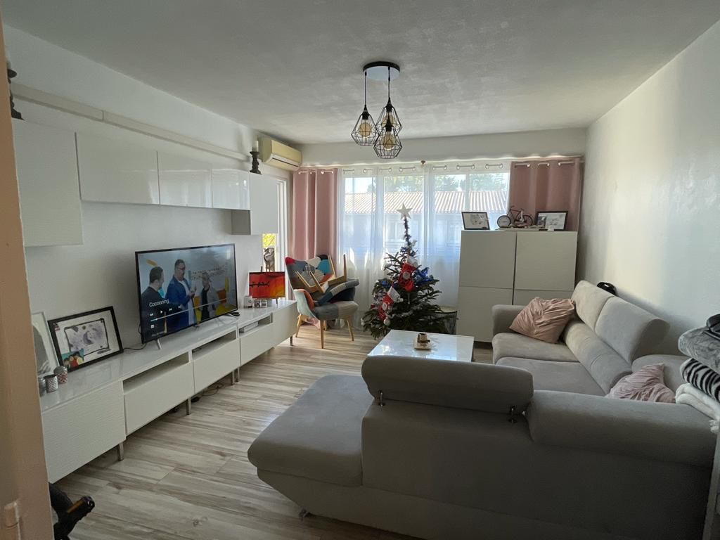 Achat appartement à vendre 3 pièces 64 m² - Villeneuve-lès-Avignon