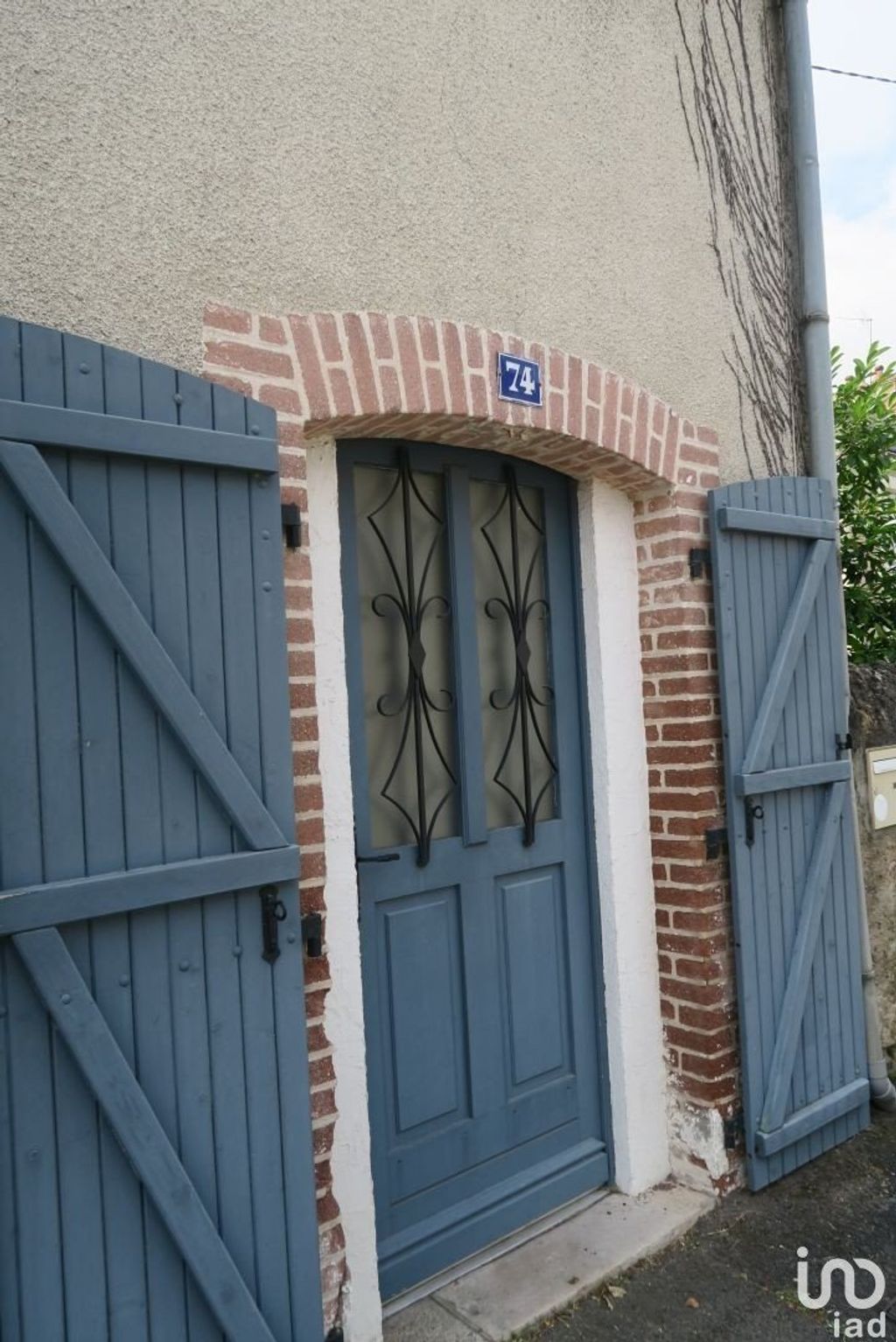 Achat maison à vendre 2 chambres 75 m² - Montmorillon