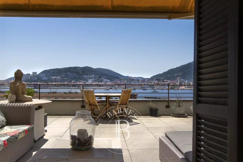 Achat appartement à vendre 4 pièces 97 m² - Ajaccio