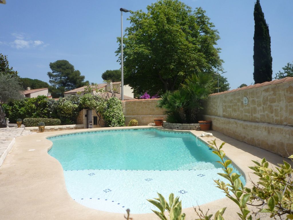 Achat maison à vendre 3 chambres 176 m² - Montpellier