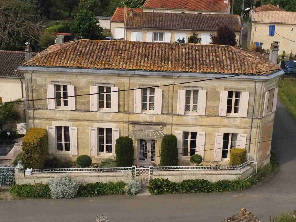 Achat maison à vendre 4 chambres 280 m² - Saint-Martin-Lacaussade