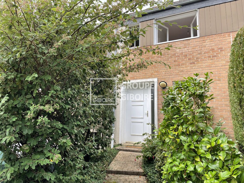 Achat maison à vendre 4 chambres 116 m² - Cesson-Sévigné