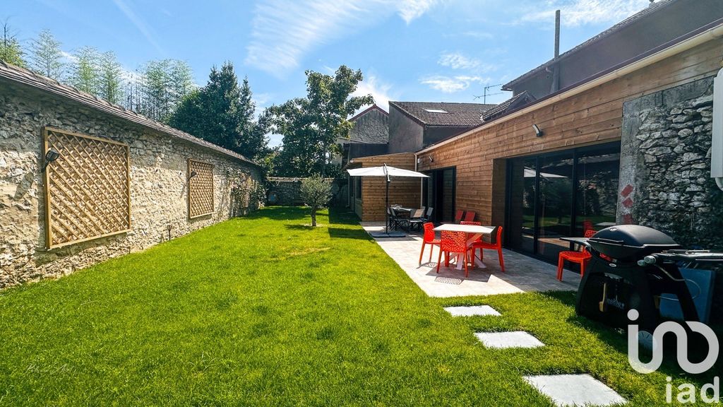 Achat maison à vendre 3 chambres 135 m² - Champagne-sur-Seine