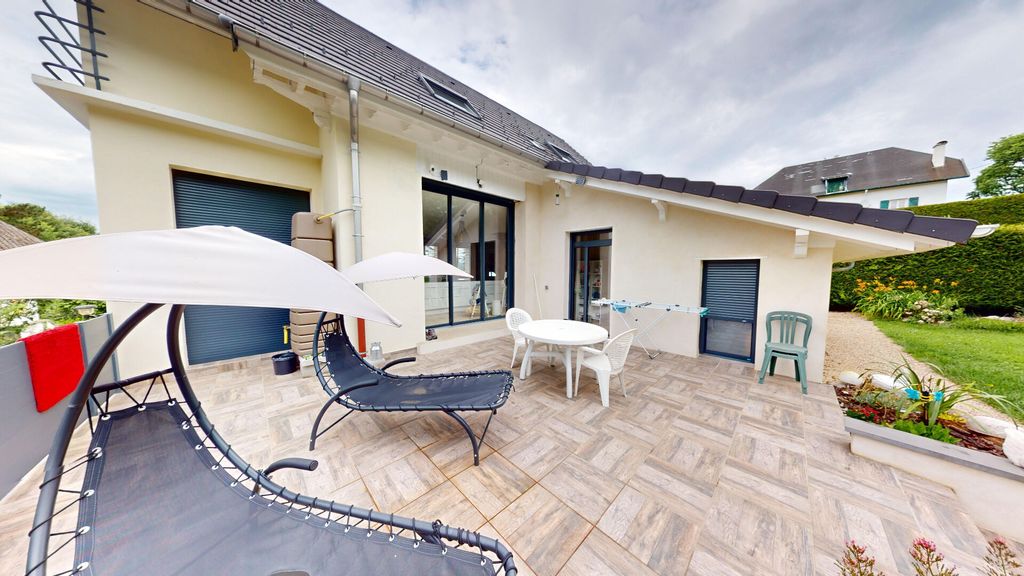 Achat maison à vendre 4 chambres 170 m² - Hauteville-Lompnes