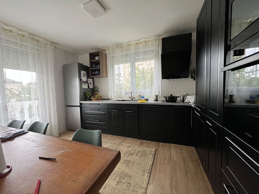 Achat maison à vendre 5 chambres 212 m² - Fleury-les-Aubrais