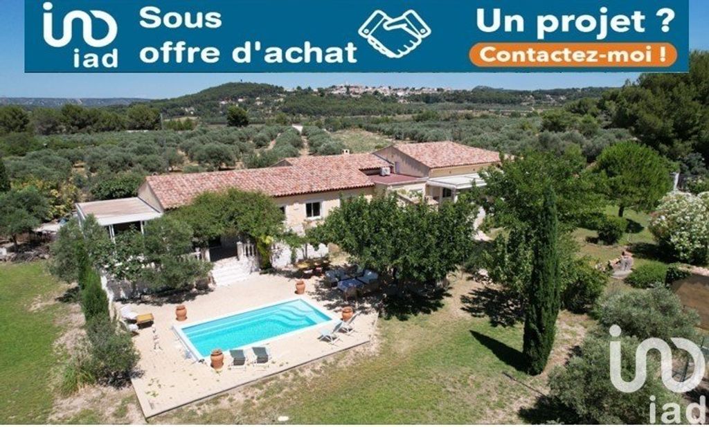 Achat maison à vendre 6 chambres 280 m² - Velaux