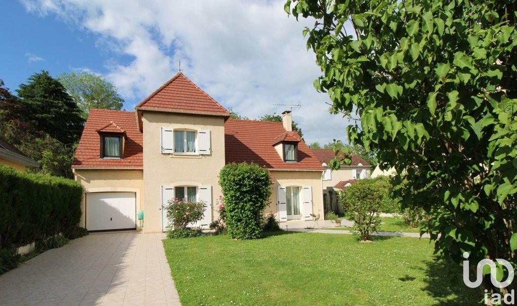 Achat maison à vendre 5 chambres 160 m² - Tournan-en-Brie