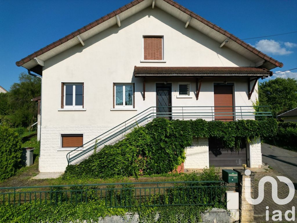 Achat maison à vendre 6 chambres 164 m² - Saint-Amour