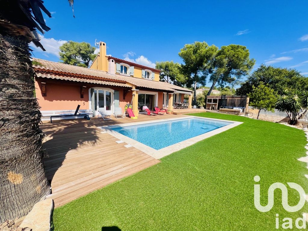 Achat maison à vendre 4 chambres 192 m² - Sanary-sur-Mer