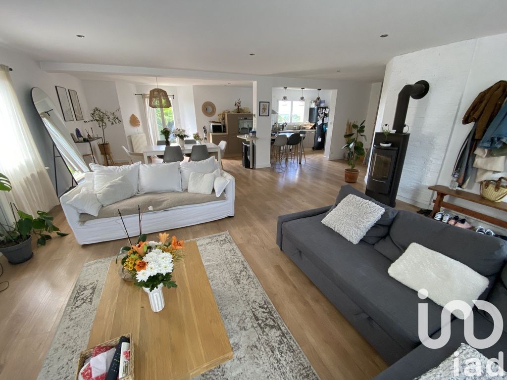 Achat maison à vendre 5 chambres 171 m² - Janzé