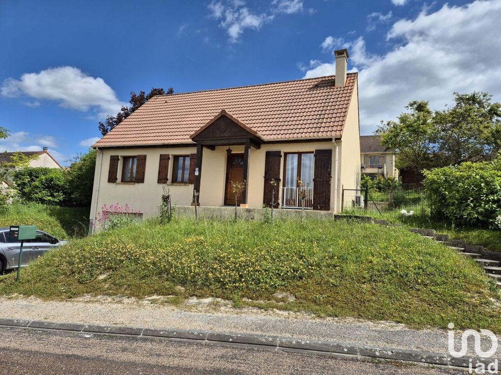 Achat maison à vendre 4 chambres 105 m² - Pont-sur-Yonne