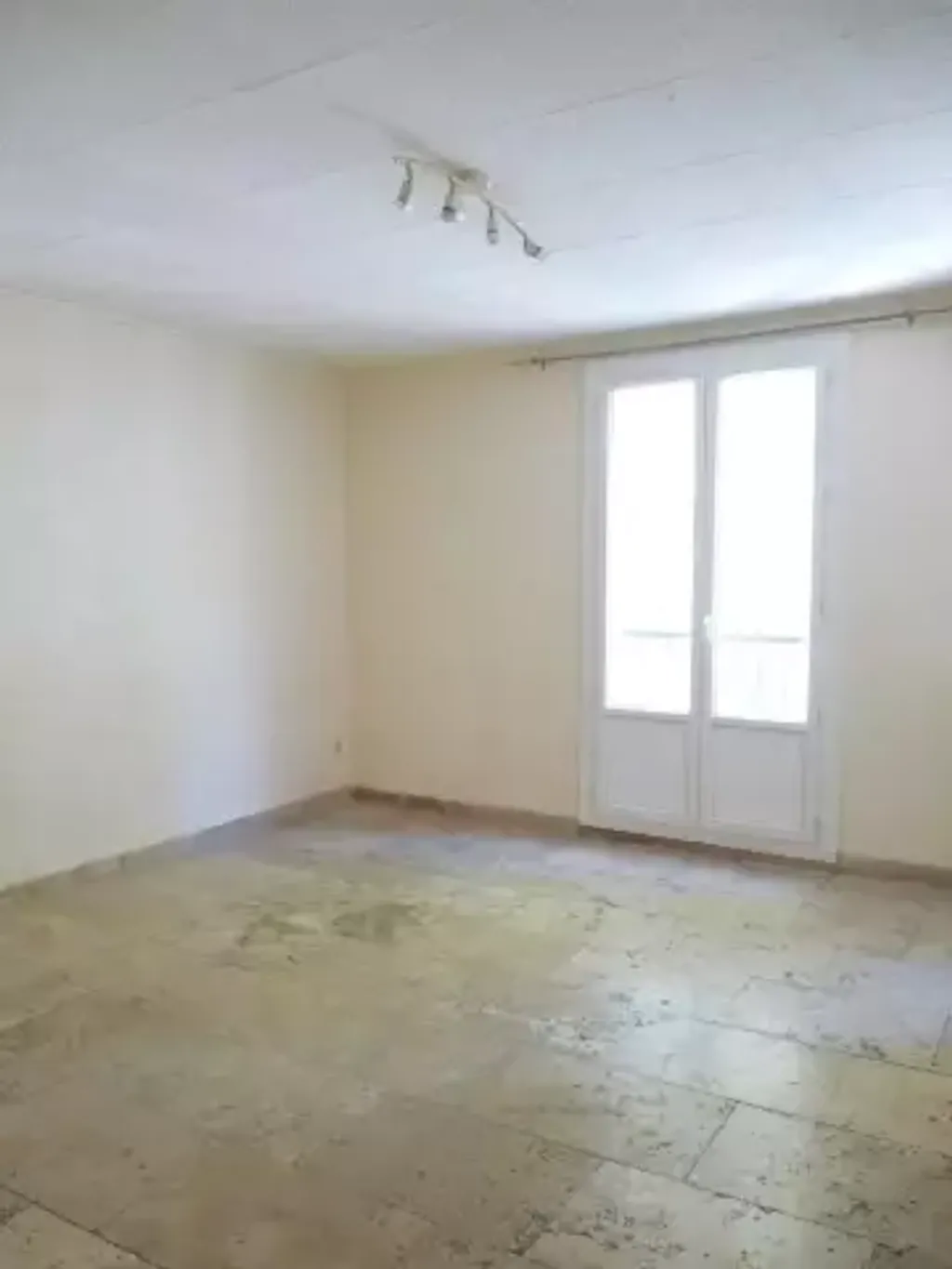 Achat appartement à vendre 3 pièces 60 m² - Tarascon