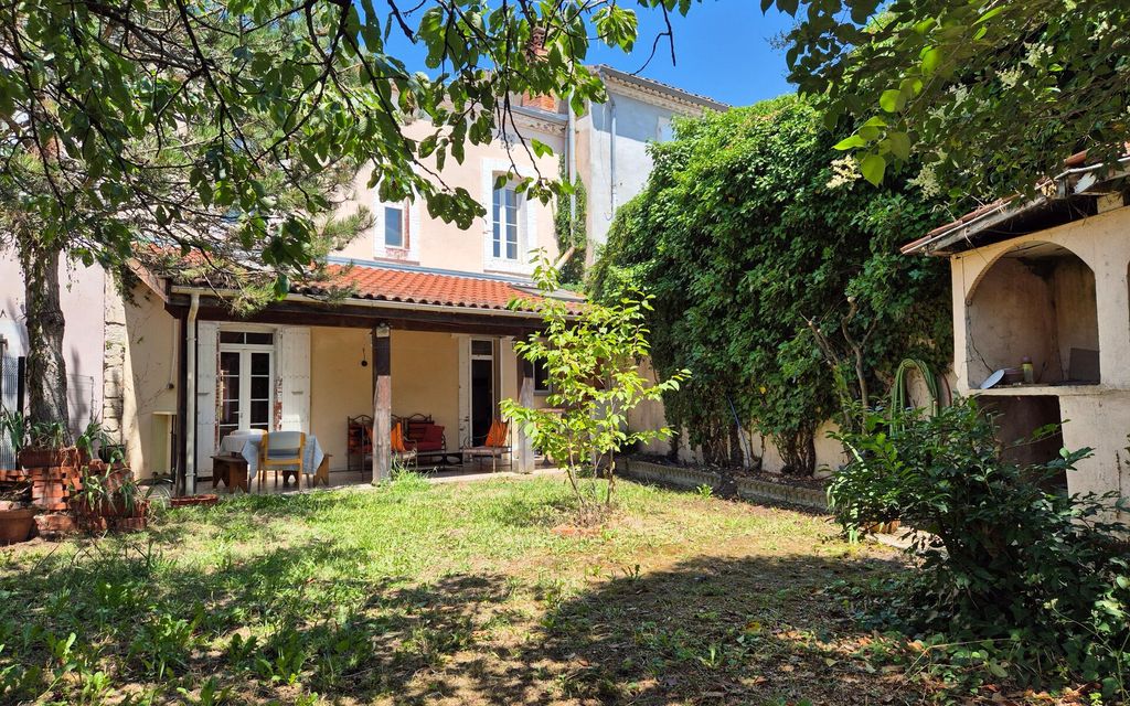 Achat maison à vendre 5 chambres 142 m² - Castres