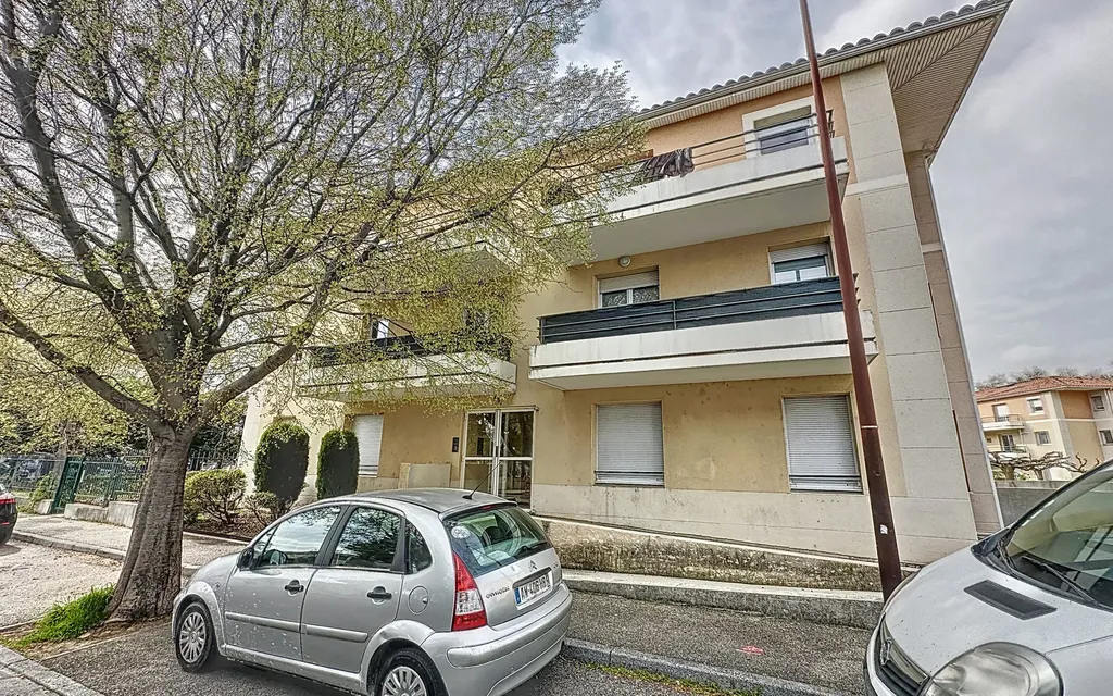 Achat appartement à vendre 3 pièces 64 m² - Avignon