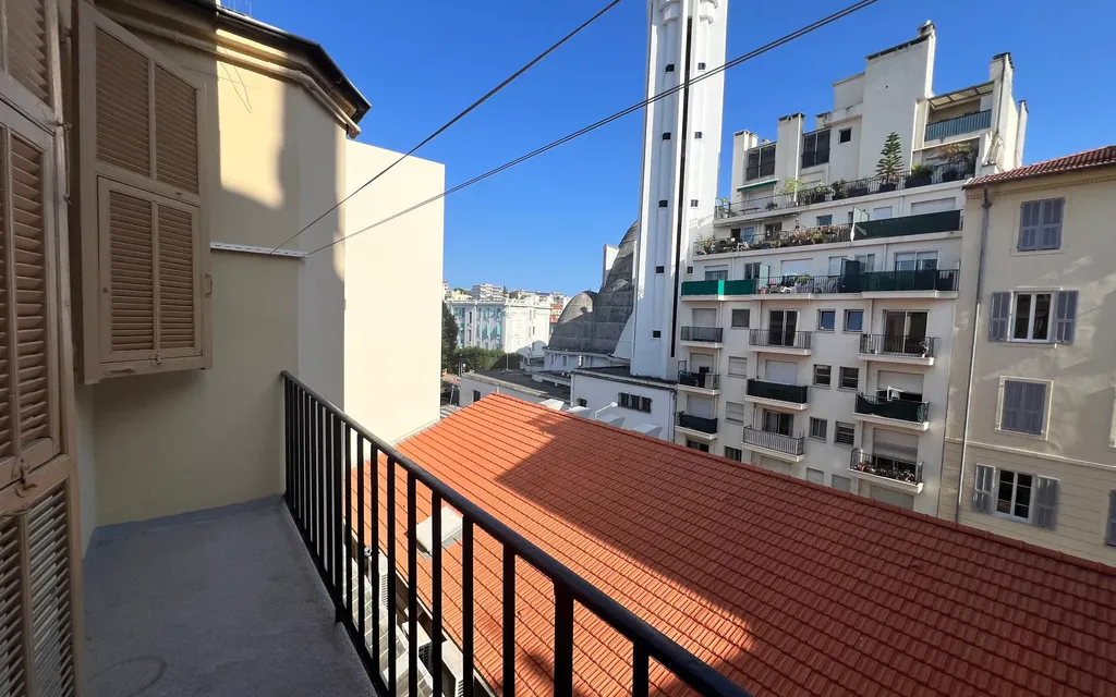 Achat appartement à vendre 2 pièces 46 m² - Nice