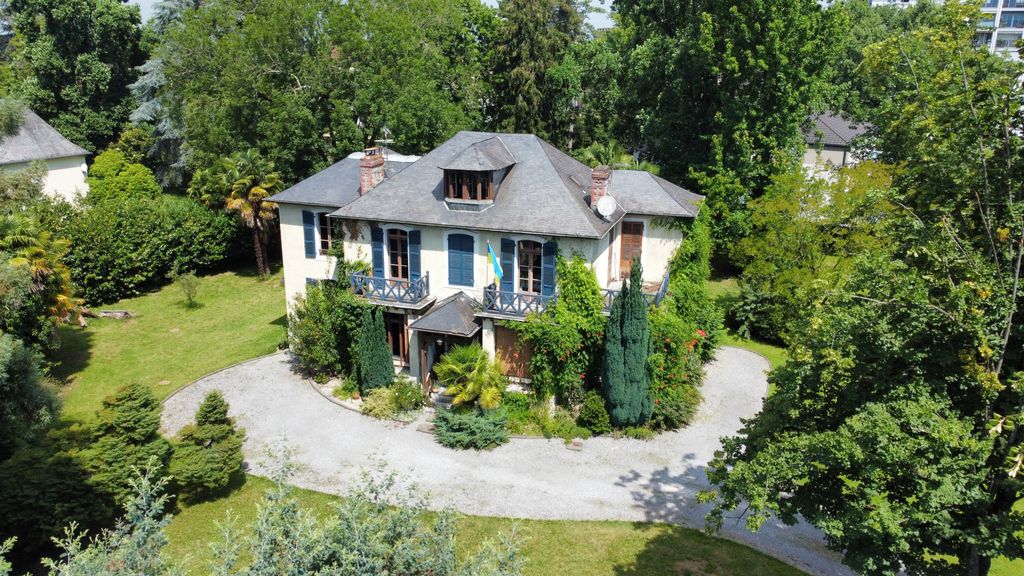 Achat maison à vendre 4 chambres 235 m² - Billère