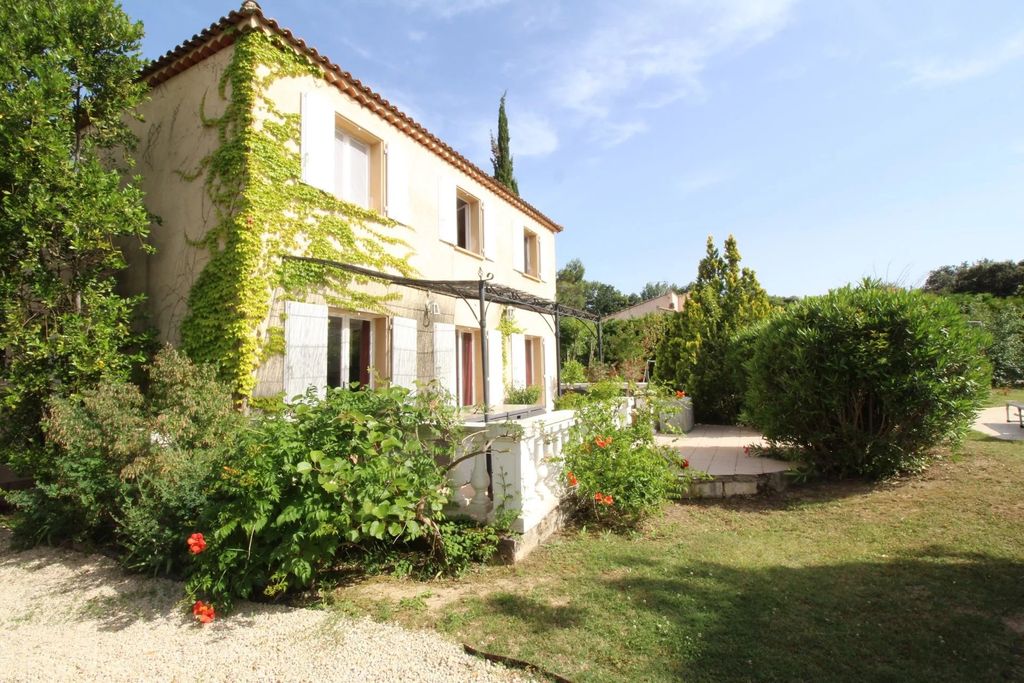 Achat maison à vendre 3 chambres 120 m² - Peyrolles-en-Provence