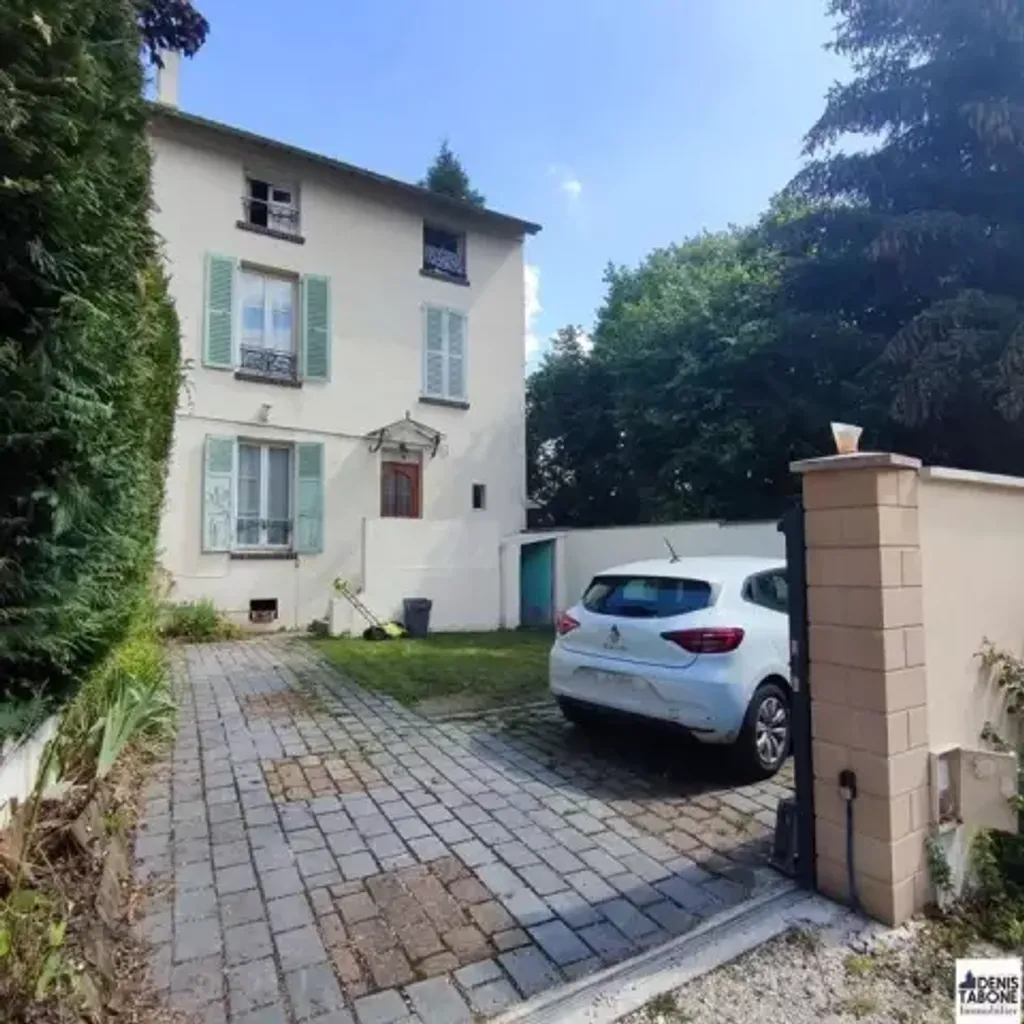 Achat maison à vendre 3 chambres 102 m² - Montlignon