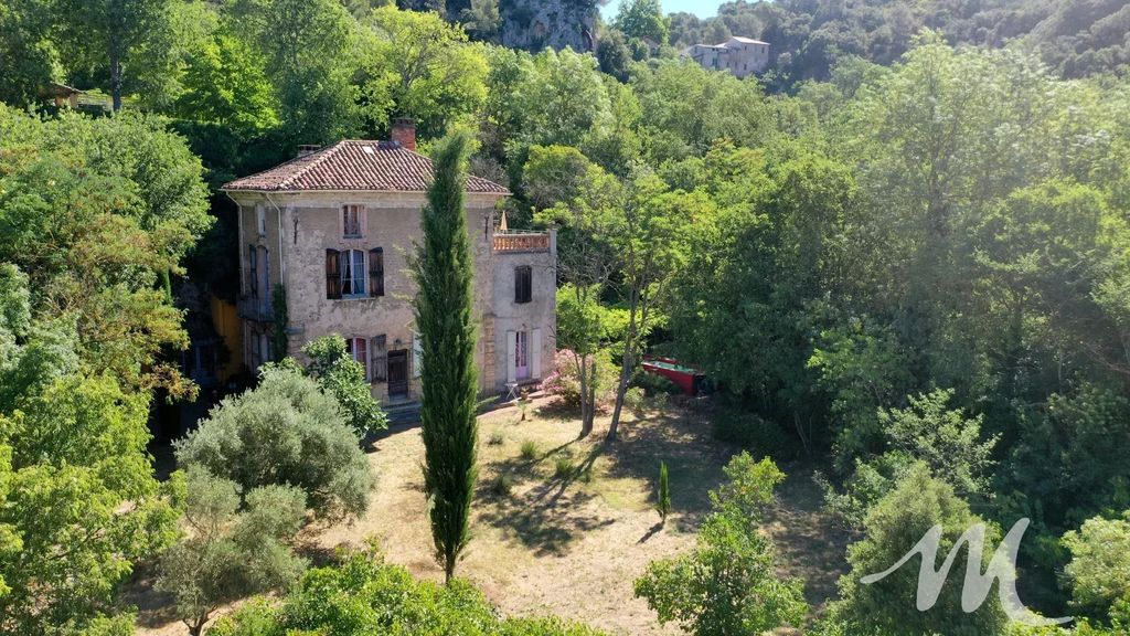 Achat maison à vendre 6 chambres 220 m² - Barjols