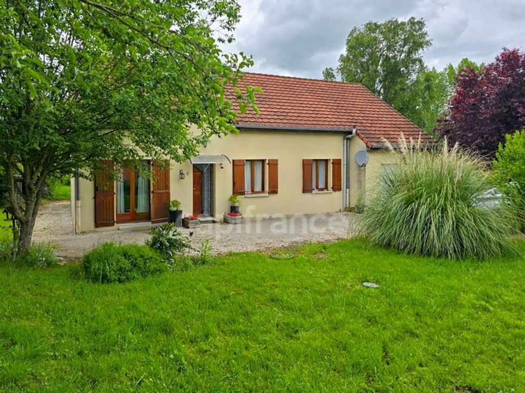 Achat maison à vendre 4 chambres 99 m² - Frangy-en-Bresse