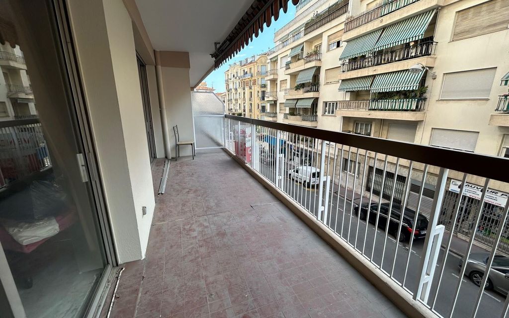 Achat appartement à vendre 3 pièces 73 m² - Nice