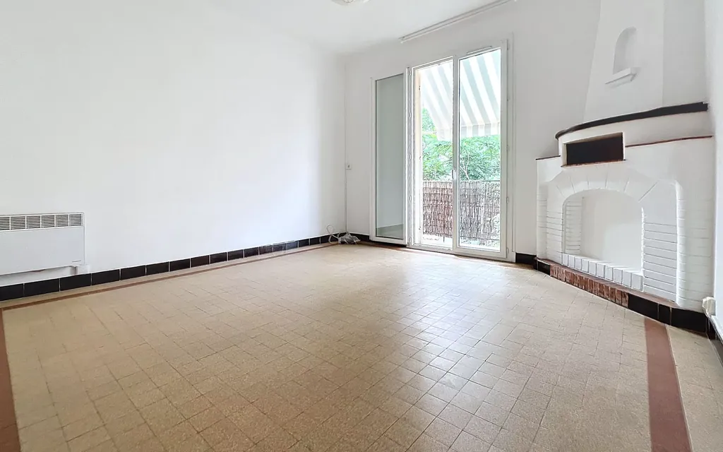 Achat appartement à vendre 3 pièces 65 m² - Saint-Raphaël