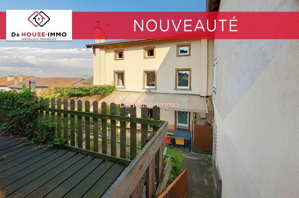 Achat maison à vendre 4 chambres 212 m² - Saint-Georges-en-Couzan