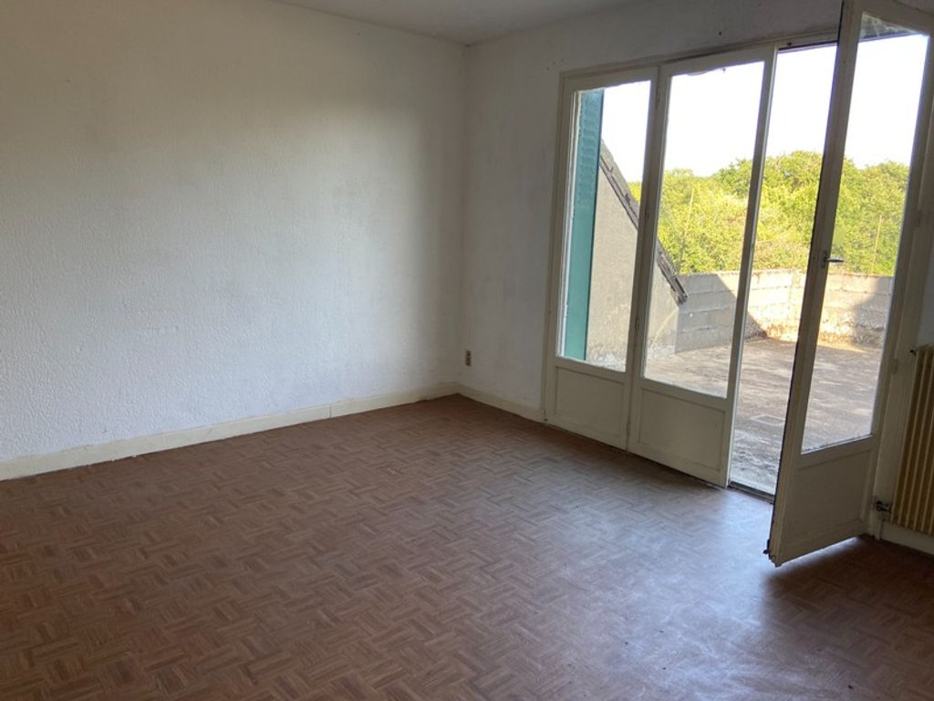 Achat maison à vendre 2 chambres 75 m² - Oulches