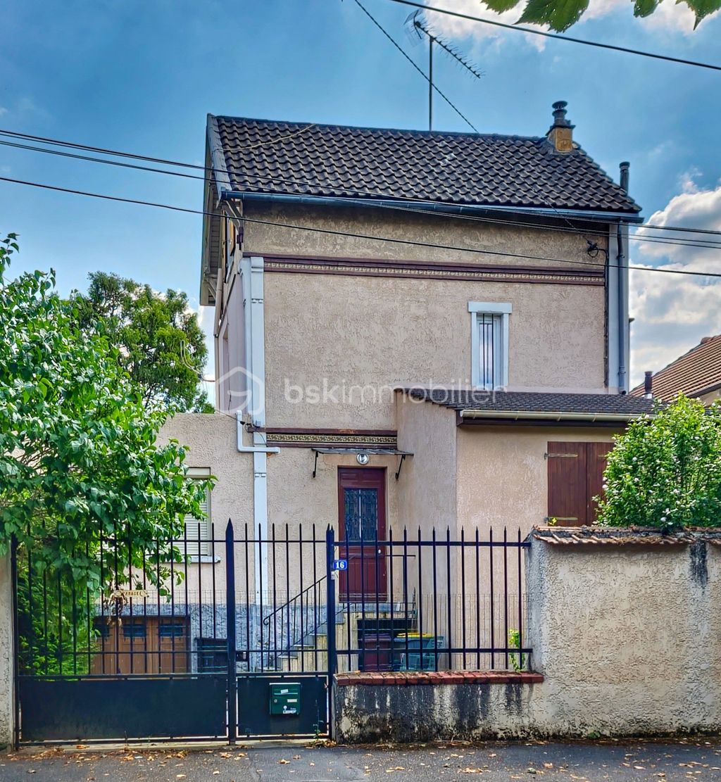 Achat maison à vendre 3 chambres 88 m² - Chelles