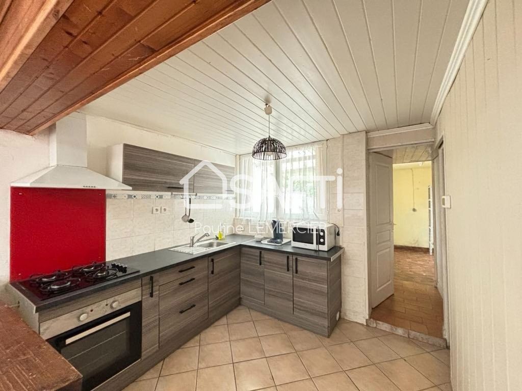 Achat maison à vendre 2 chambres 85 m² - Saint-Quentin