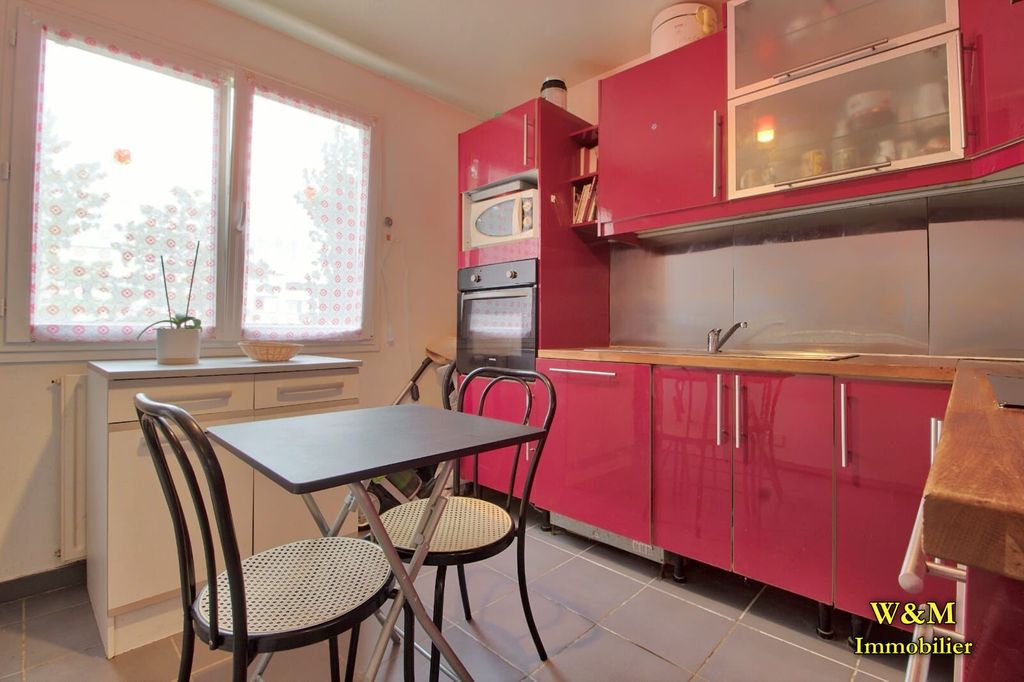 Achat appartement à vendre 5 pièces 87 m² - Évry