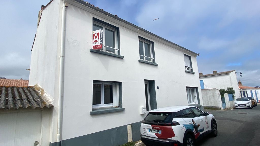 Achat maison à vendre 2 chambres 53 m² - Saint-Gilles-Croix-de-Vie