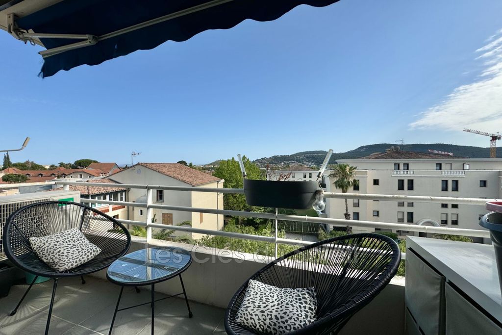 Achat appartement à vendre 4 pièces 71 m² - Hyères