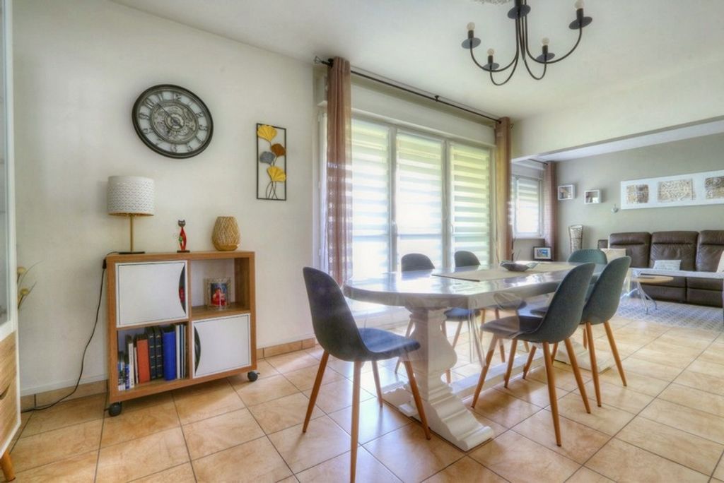 Achat appartement à vendre 5 pièces 93 m² - Talange