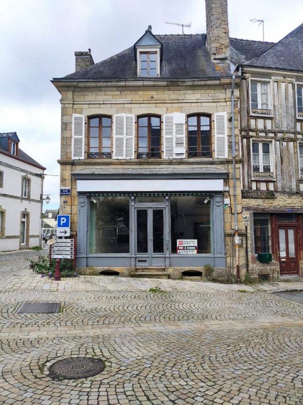 Achat maison à vendre 2 chambres 137 m² - Guémené-sur-Scorff