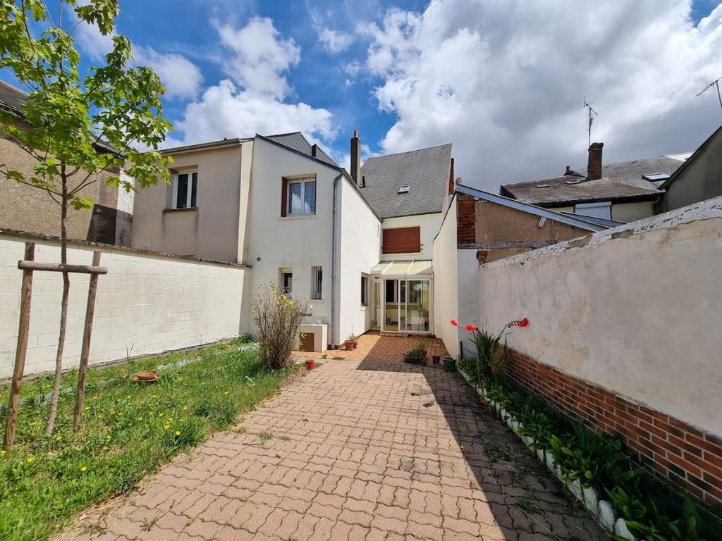 Achat maison à vendre 2 chambres 120 m² - Artenay