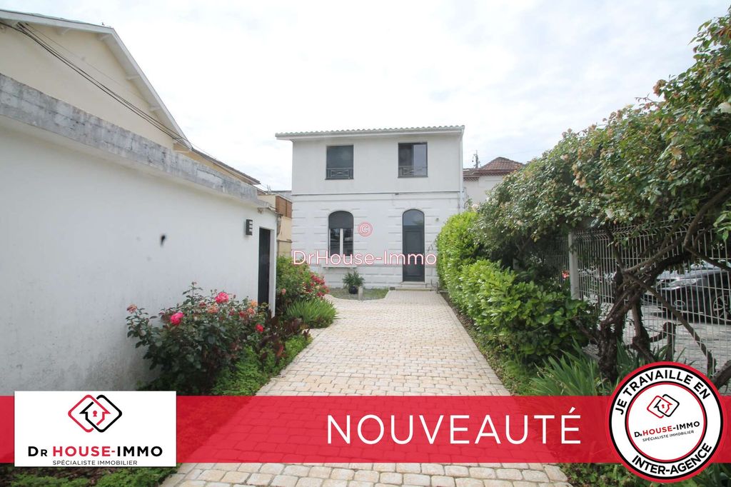 Achat maison à vendre 6 chambres 180 m² - Pessac