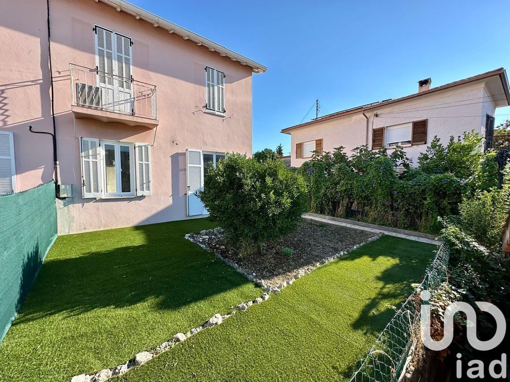 Achat maison à vendre 2 chambres 75 m² - Antibes